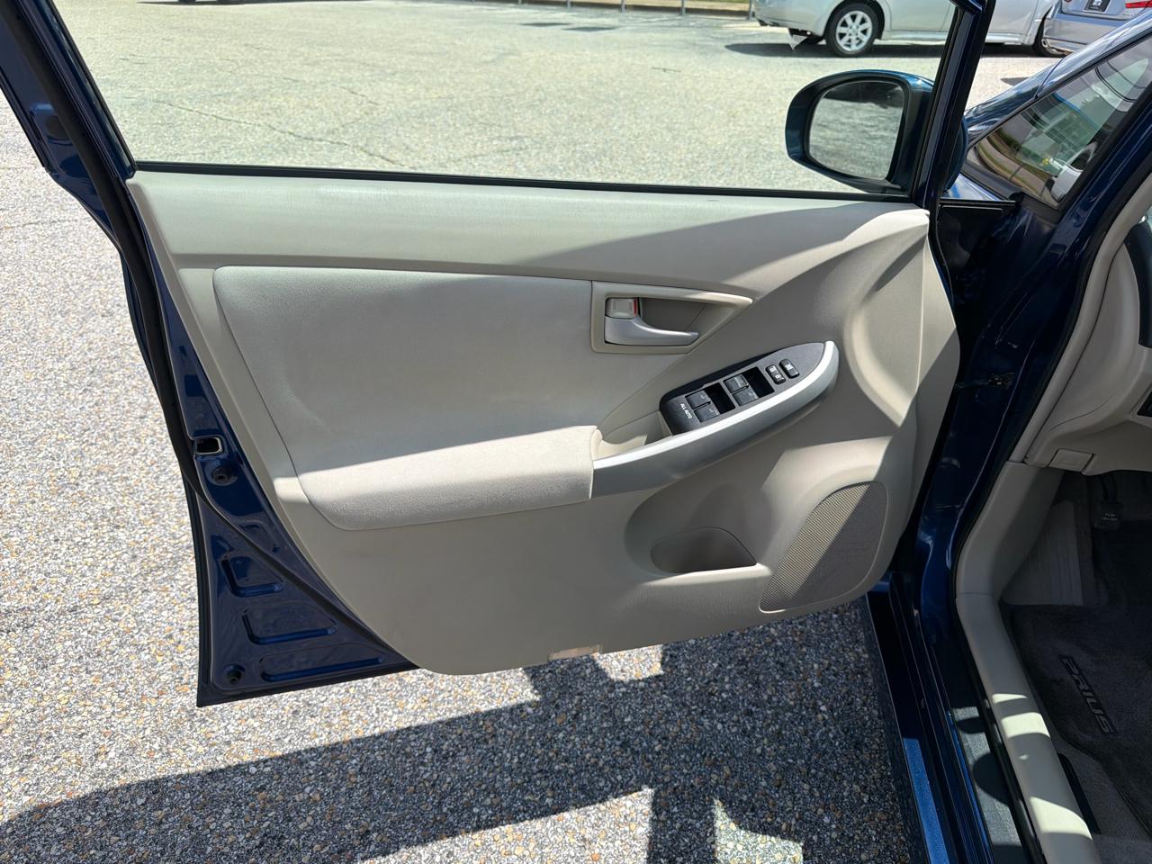 Toyota Prius  2010