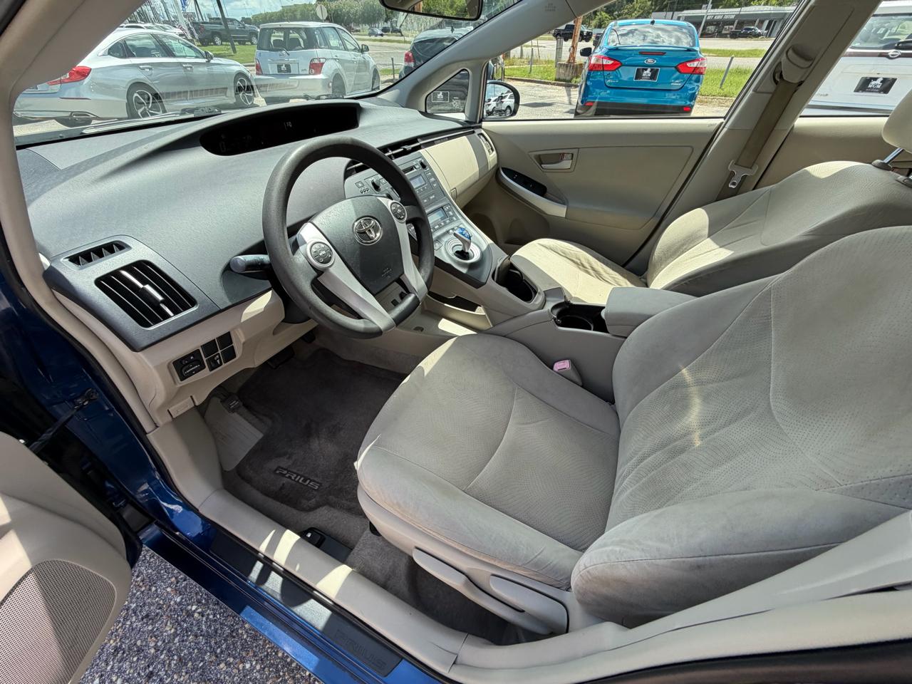 Toyota Prius  2010