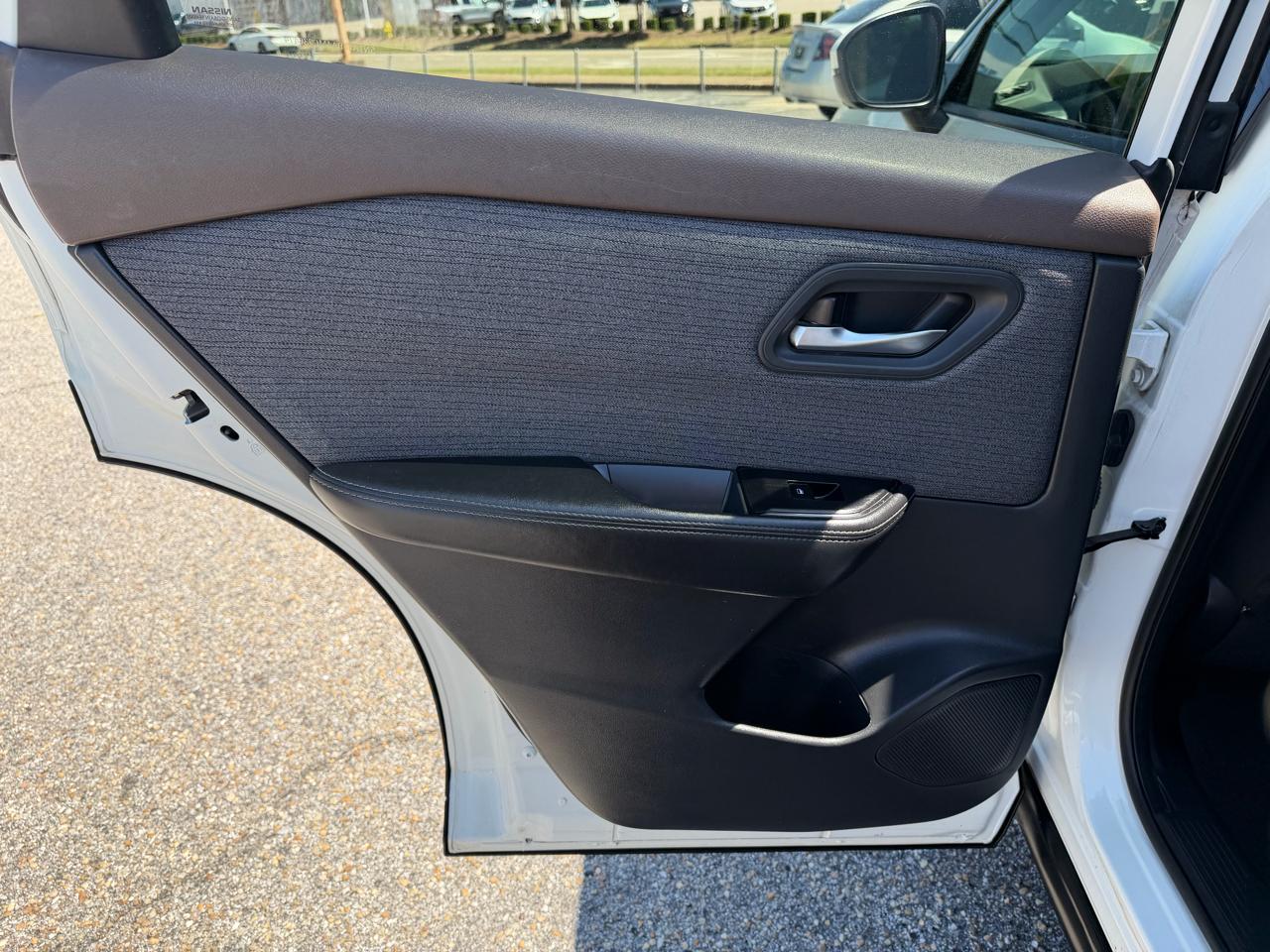 Nissan Rogue  2021