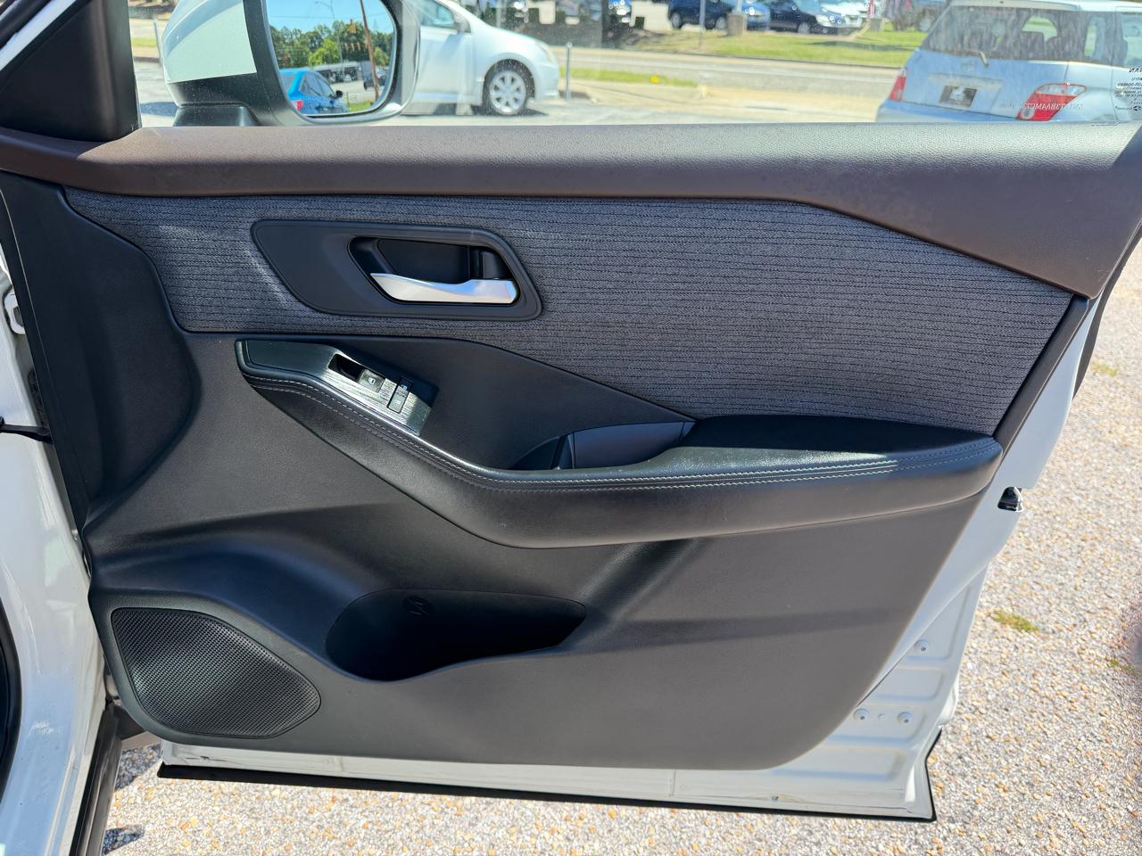 Nissan Rogue  2021