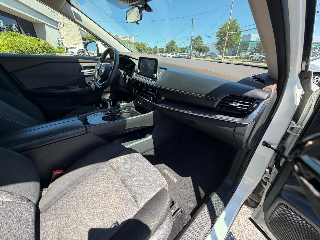 Nissan Rogue  2021