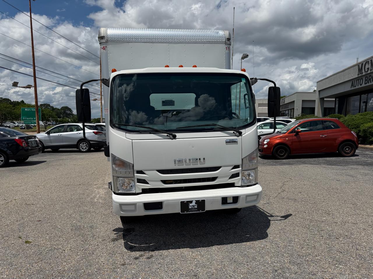 Isuzu NPR XD  2022