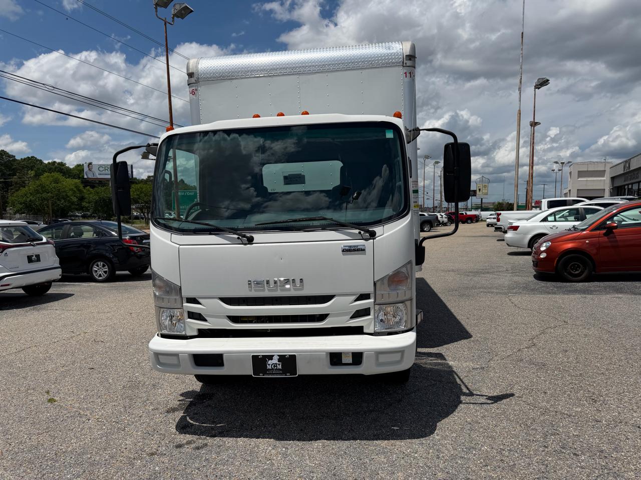Isuzu NPR XD  2022