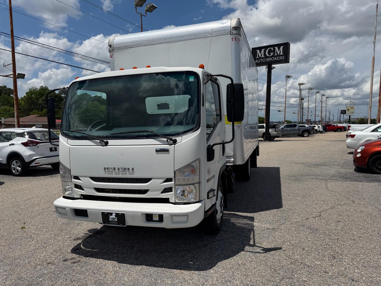 Isuzu NPR XD  2022