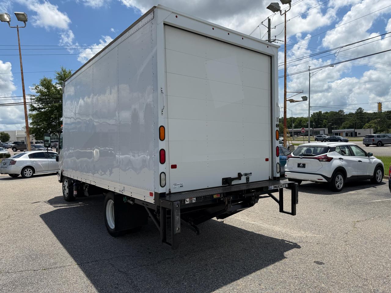 Isuzu NPR XD  2022