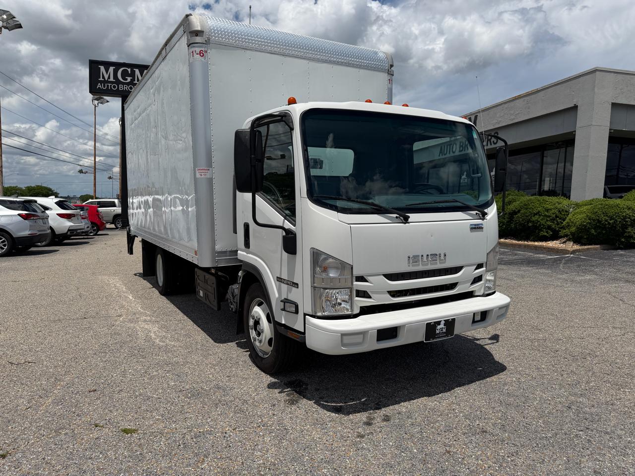 Isuzu NPR XD  2022
