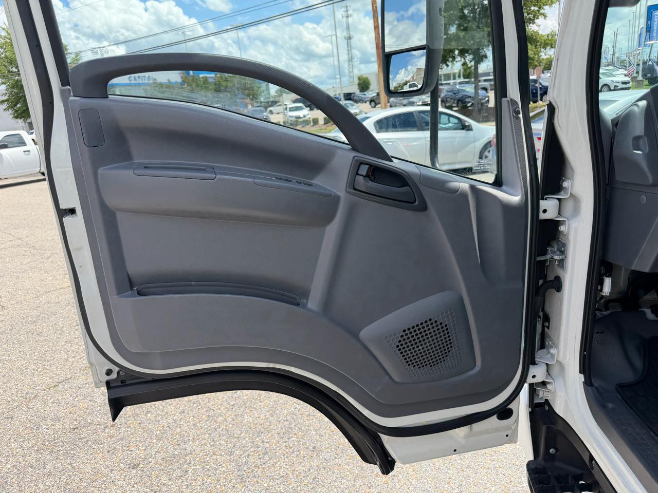 Isuzu NPR XD  2022