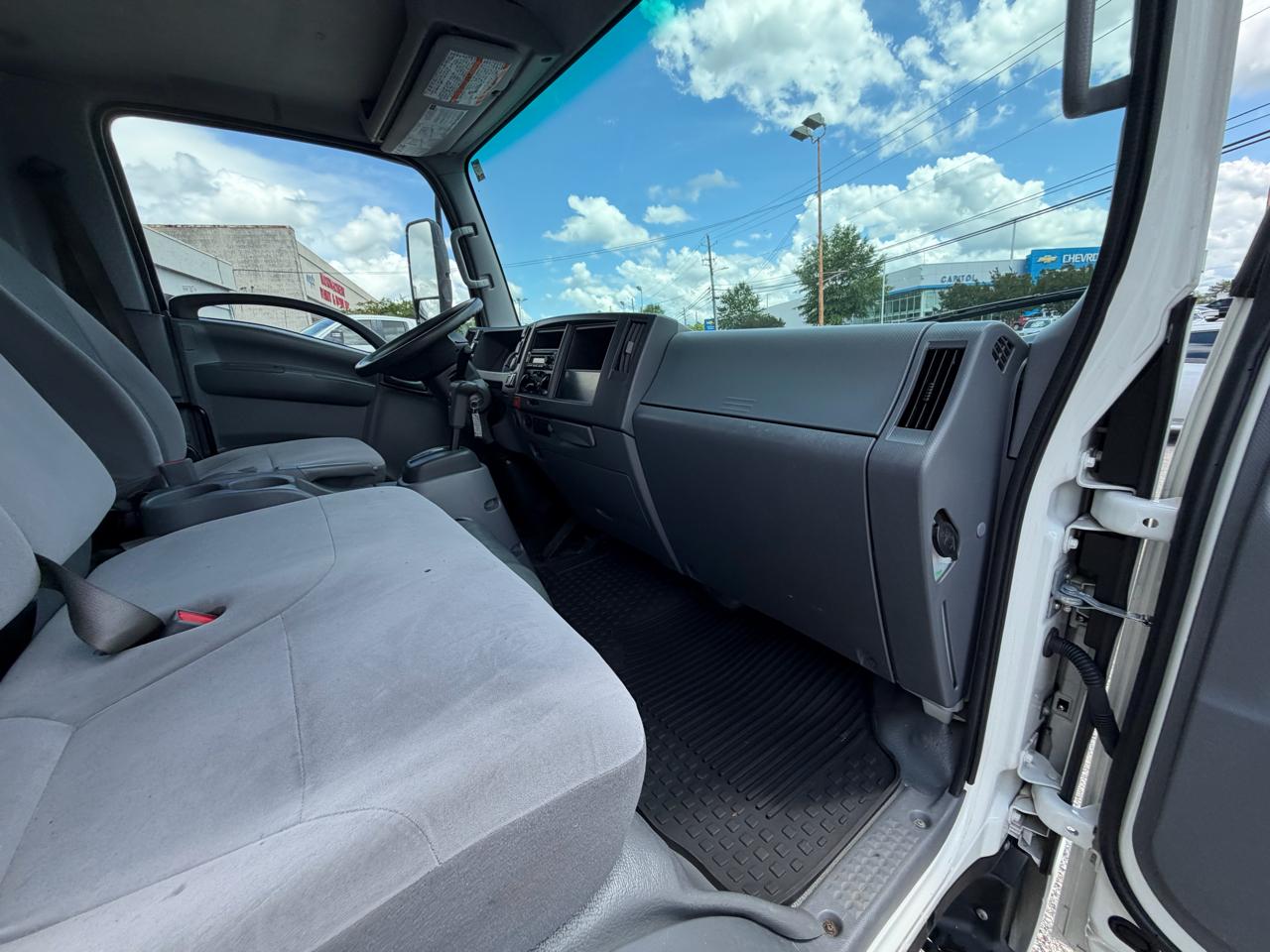 Isuzu NPR XD  2022