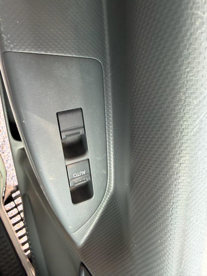 Isuzu NPR XD  2022