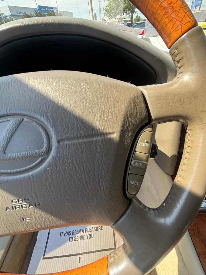 Lexus LS 400  2000