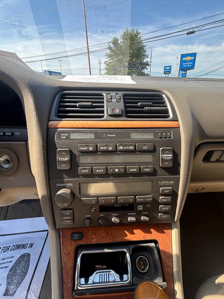 Lexus LS 400  2000