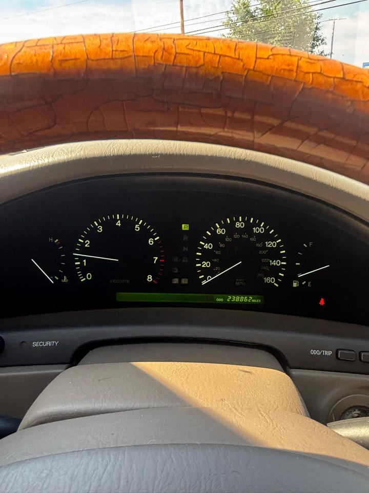 Lexus LS 400  2000