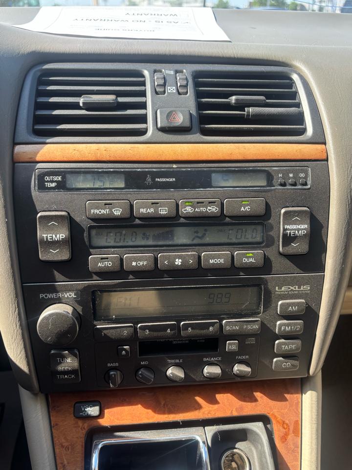Lexus LS 400  2000