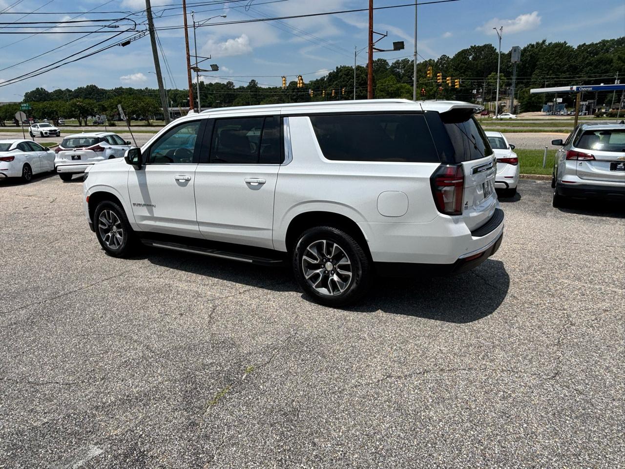 Chevrolet Suburban  2021