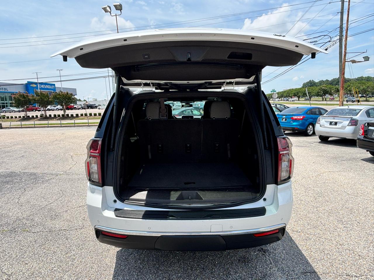 Chevrolet Suburban  2021