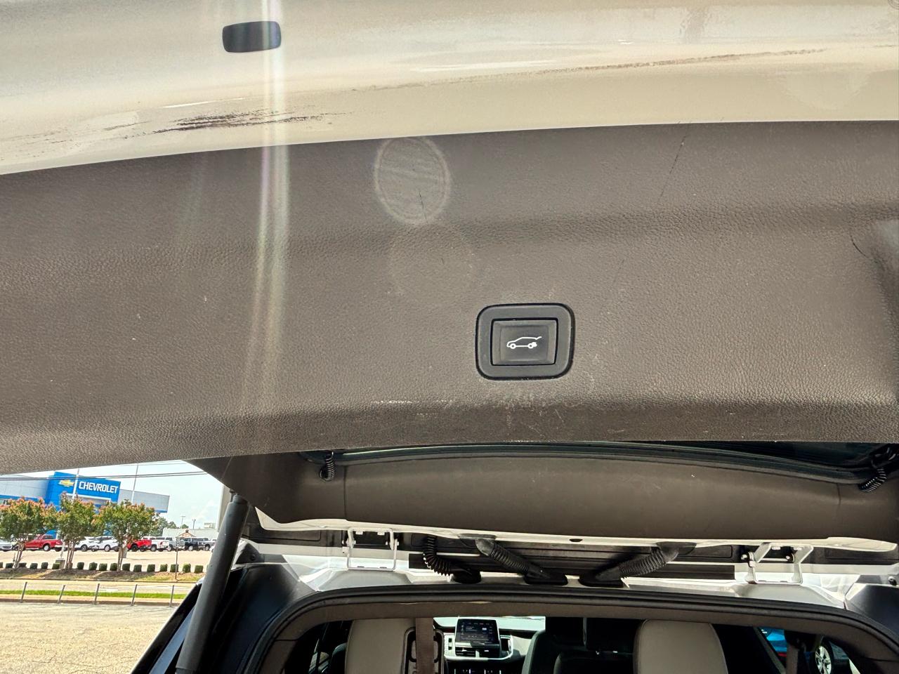Chevrolet Suburban  2021