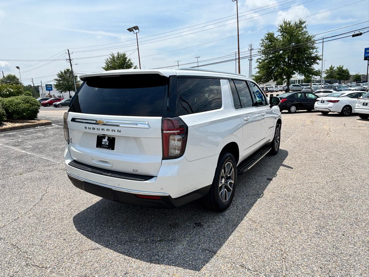 Chevrolet Suburban  2021
