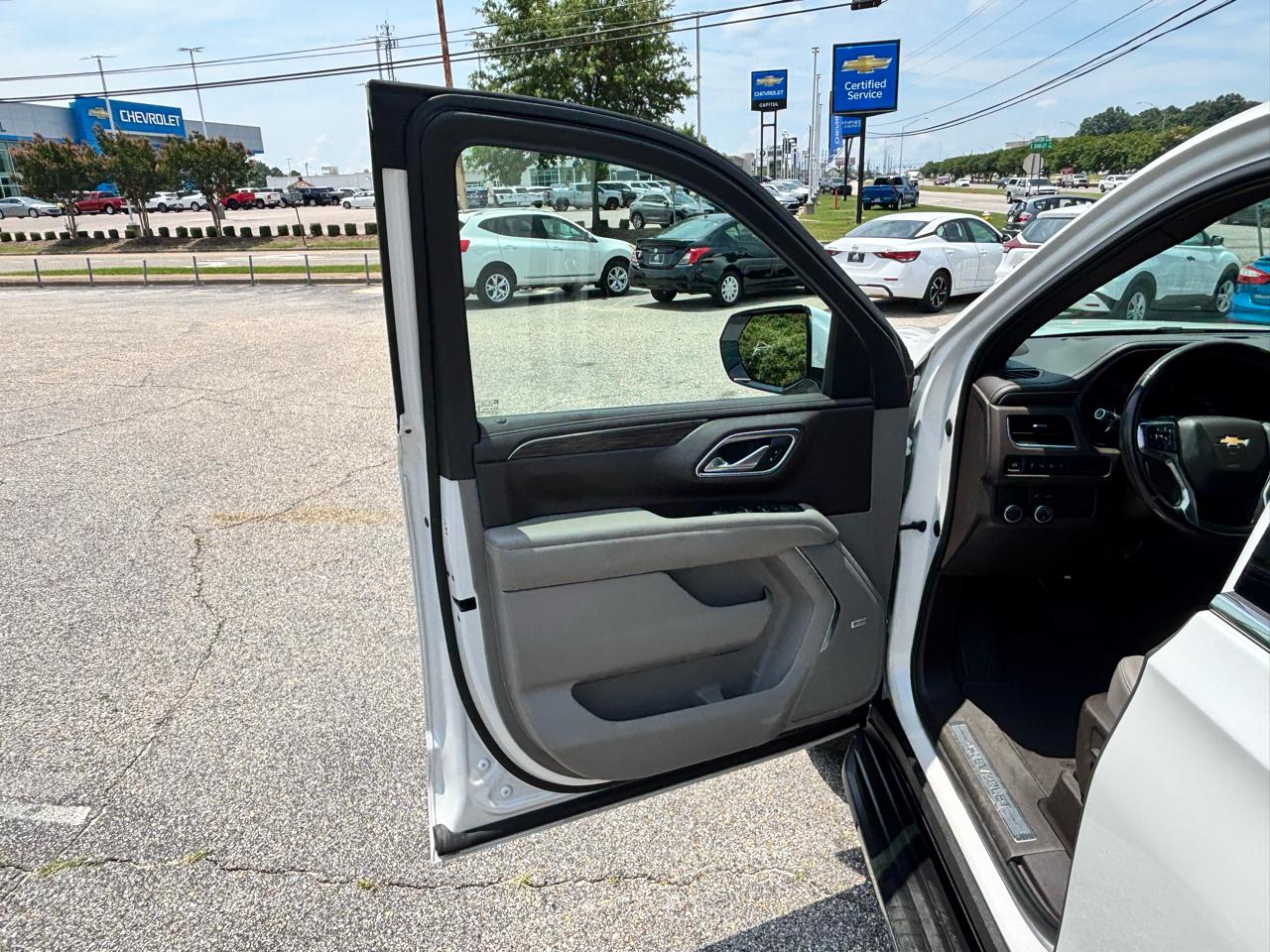 Chevrolet Suburban  2021