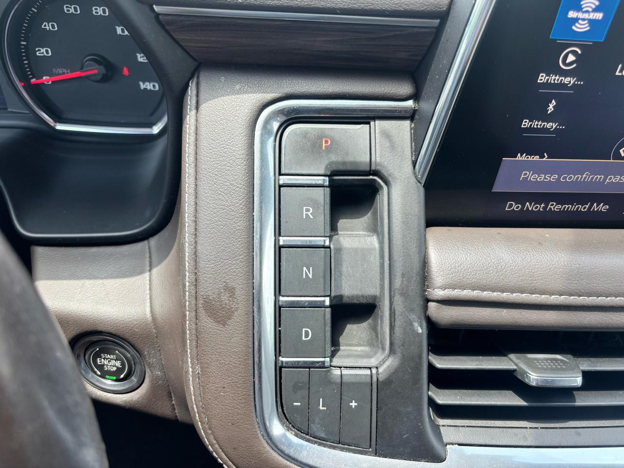 Chevrolet Suburban  2021