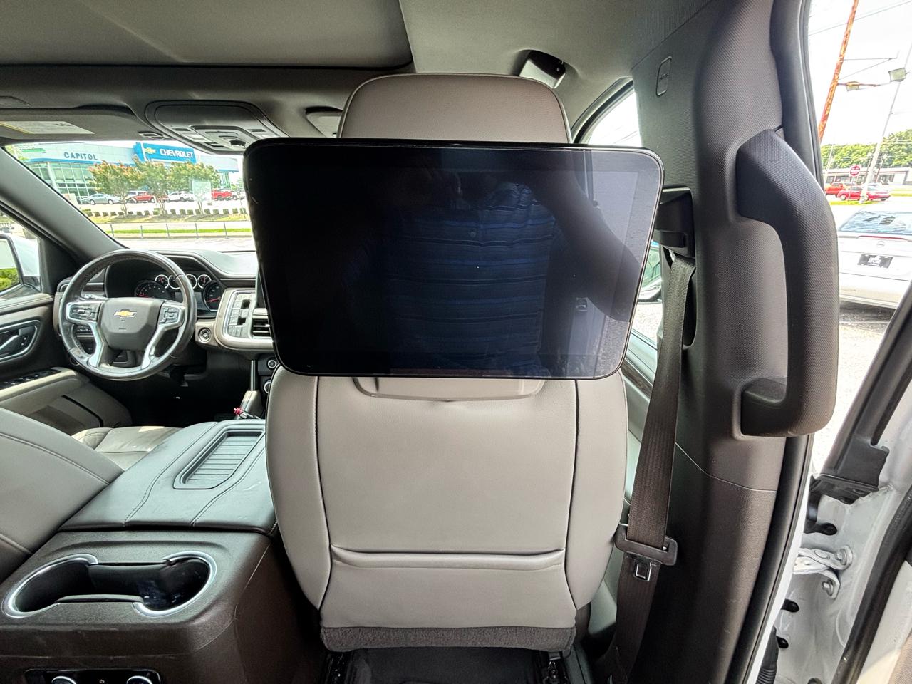 Chevrolet Suburban  2021