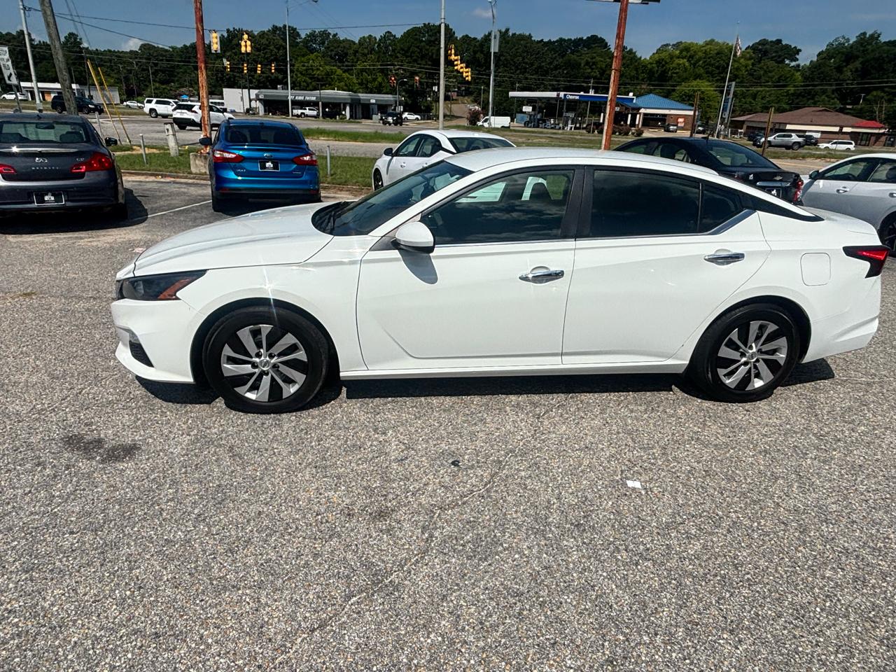 Nissan Altima  2022