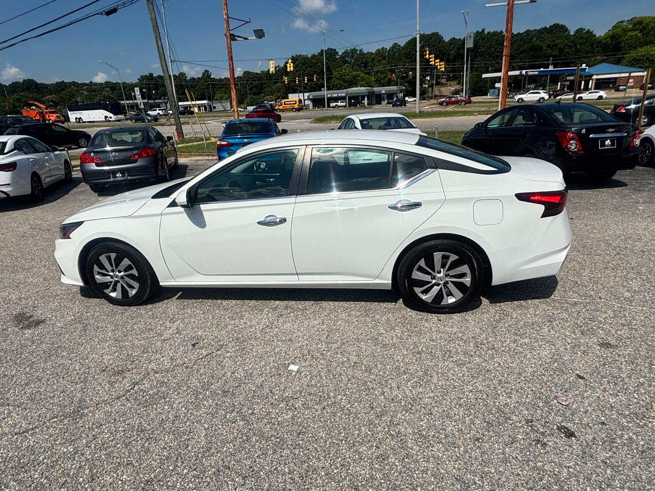 Nissan Altima  2022