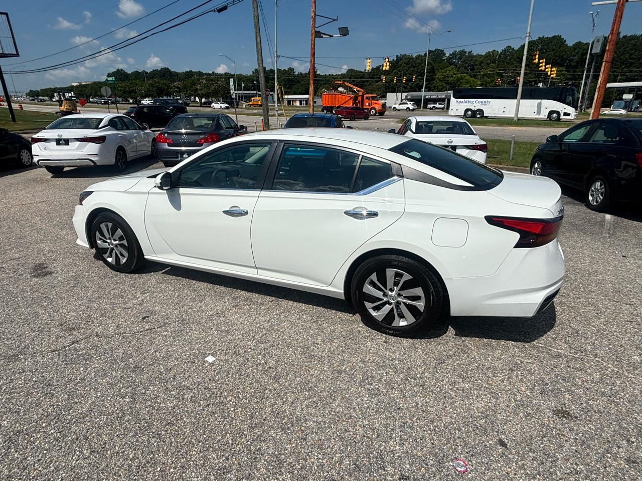 Nissan Altima  2022