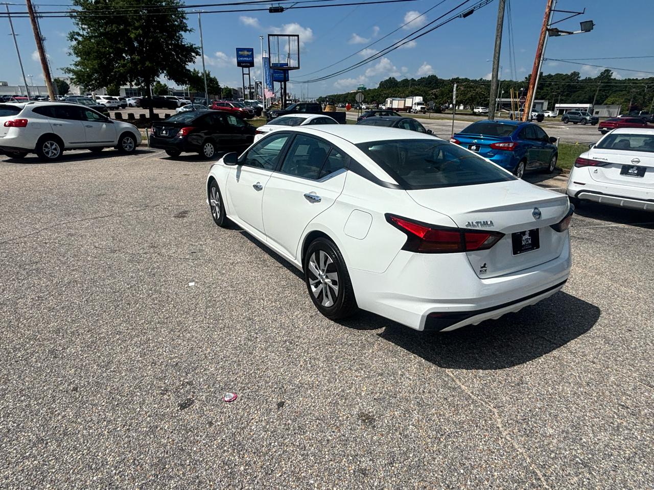 Nissan Altima  2022