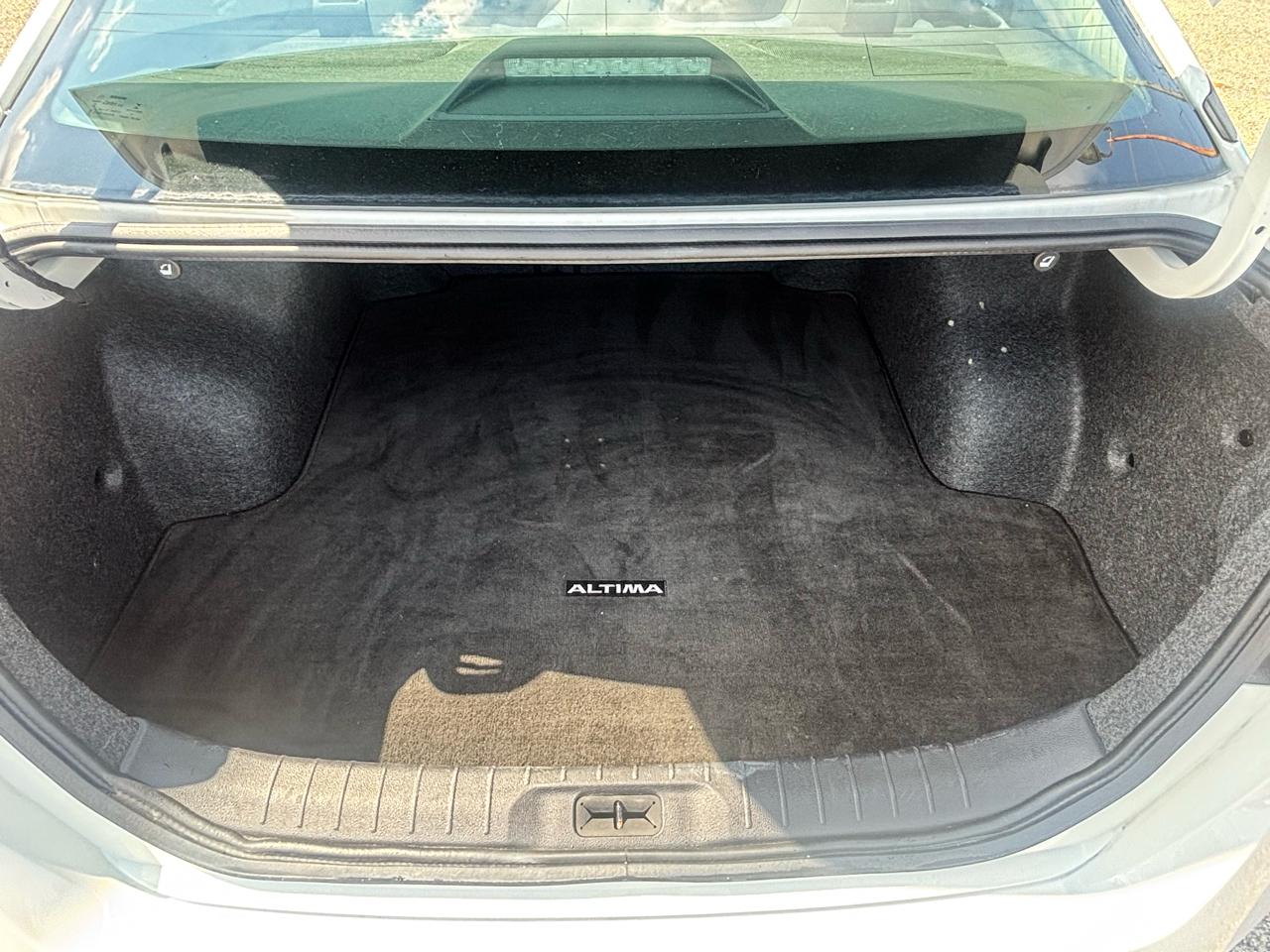 Nissan Altima  2022
