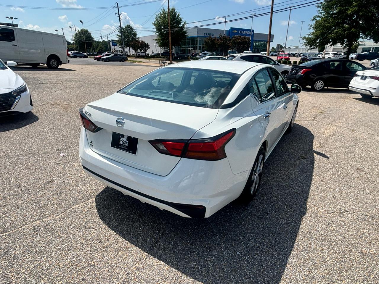 Nissan Altima  2022