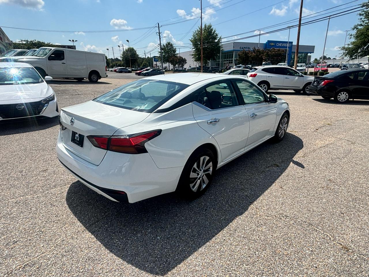 Nissan Altima  2022