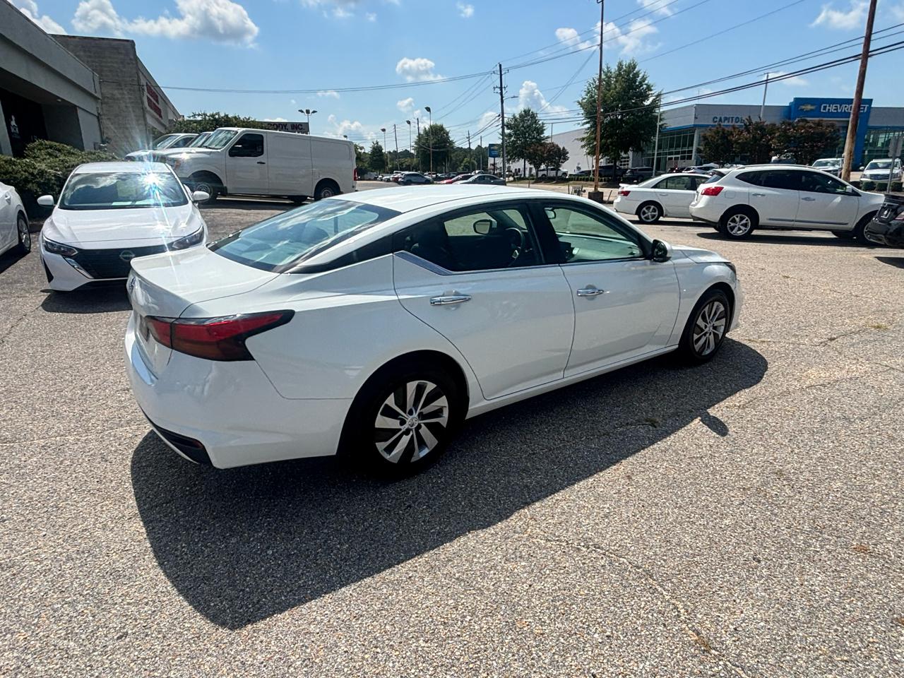 Nissan Altima  2022