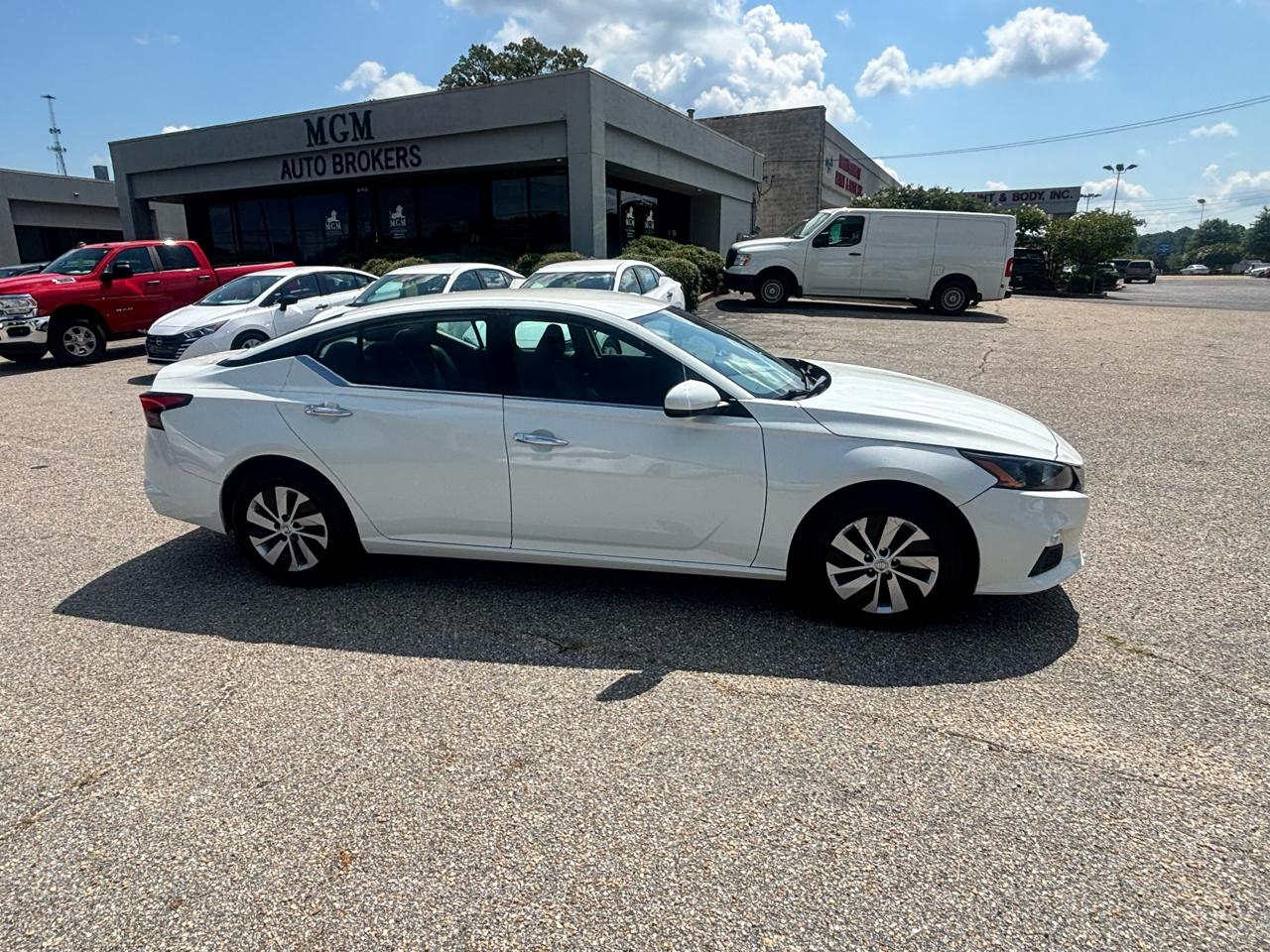Nissan Altima  2022