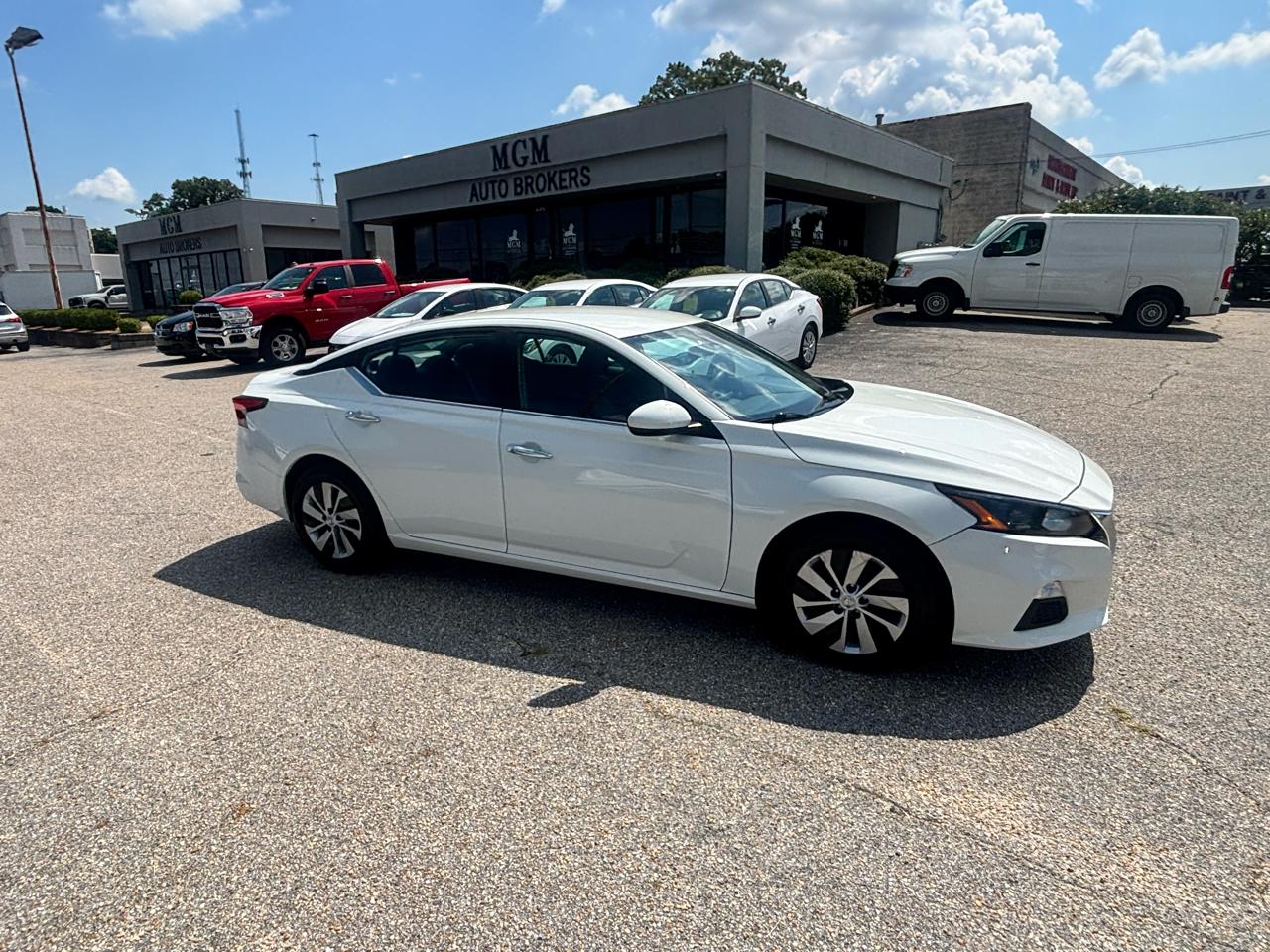 Nissan Altima  2022