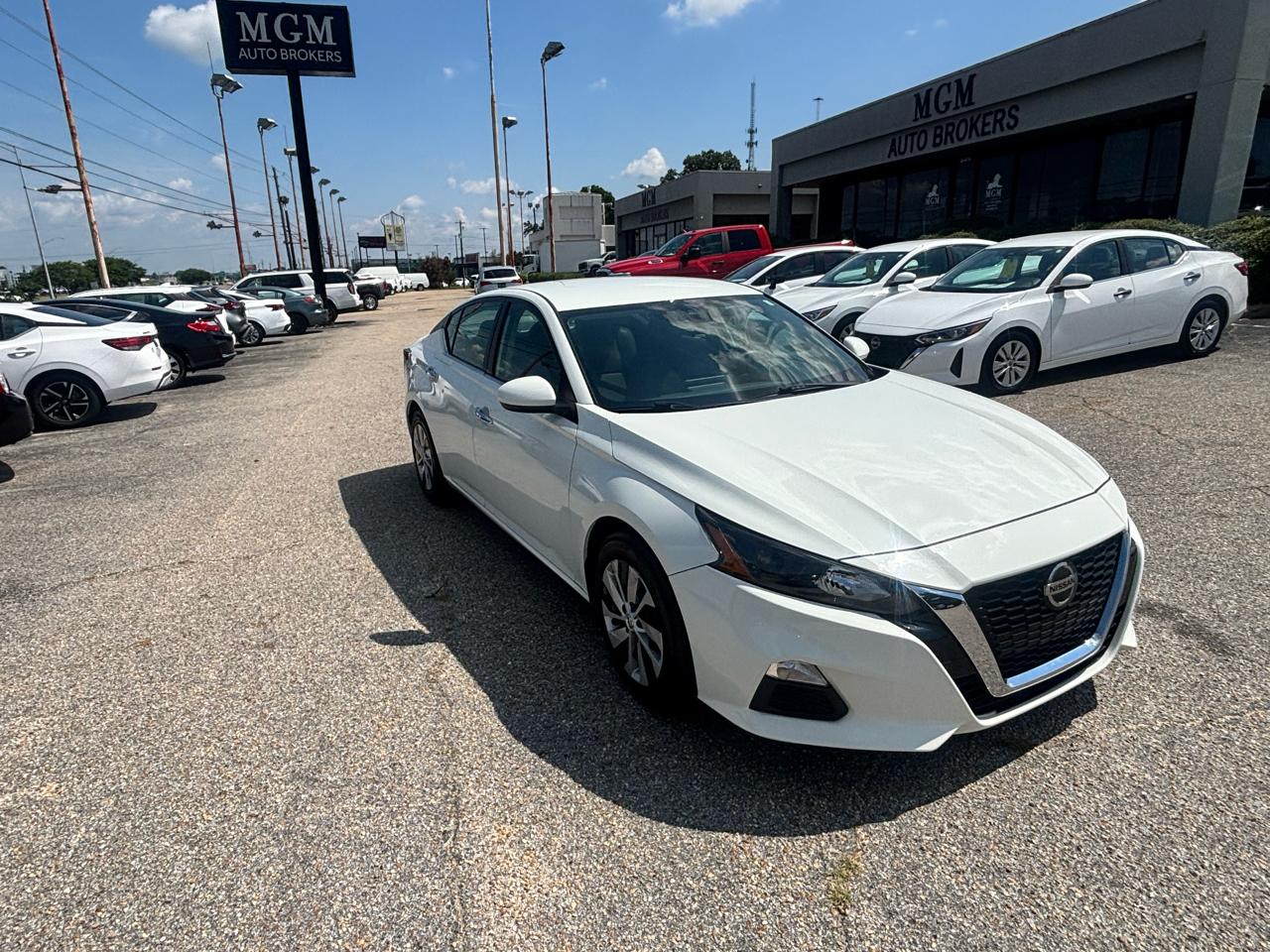 Nissan Altima  2022