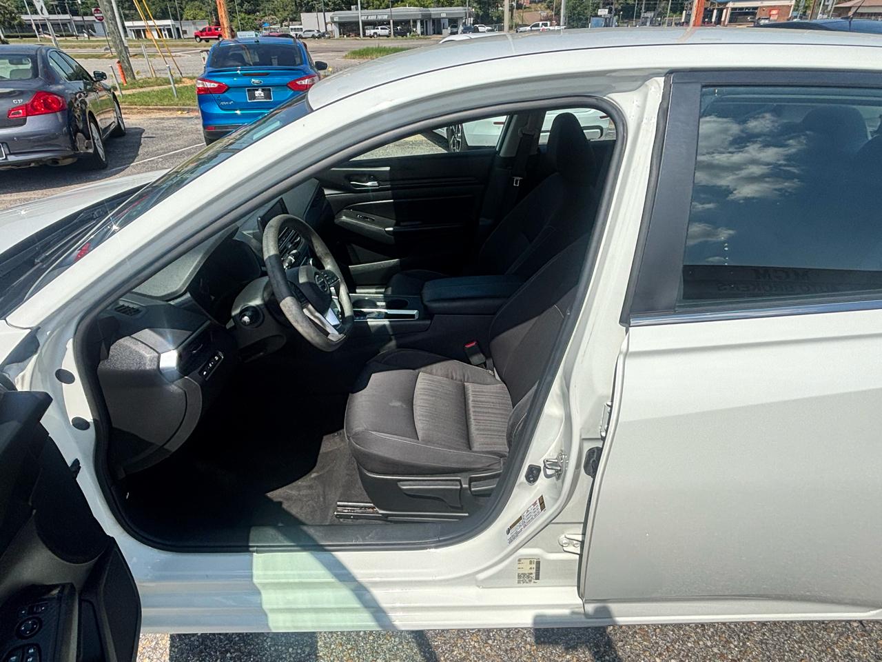 Nissan Altima  2022