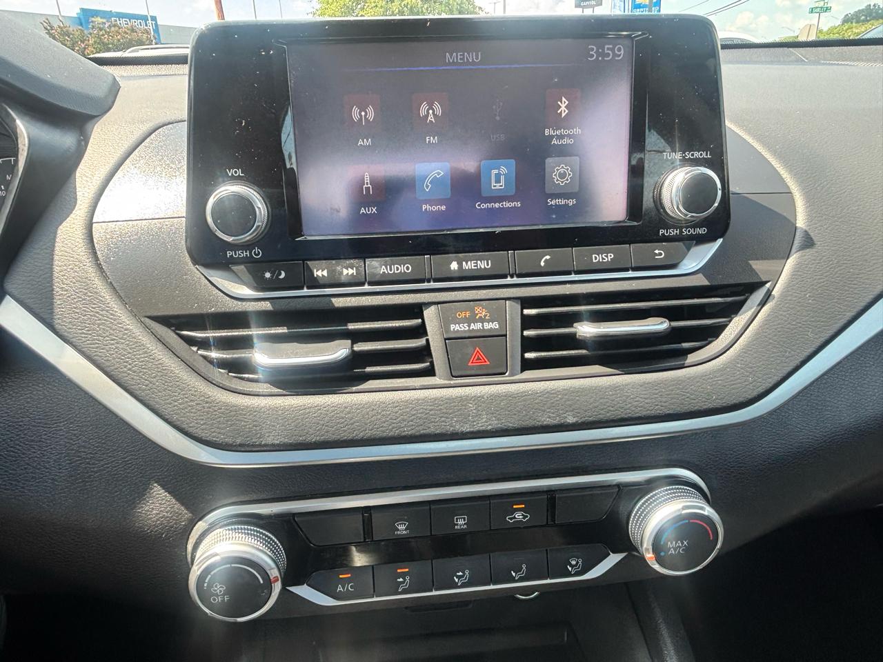 Nissan Altima  2022