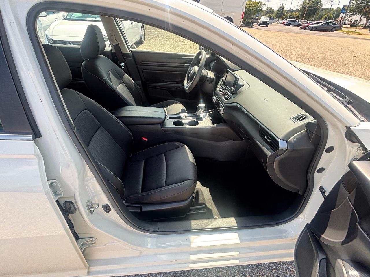 Nissan Altima  2022