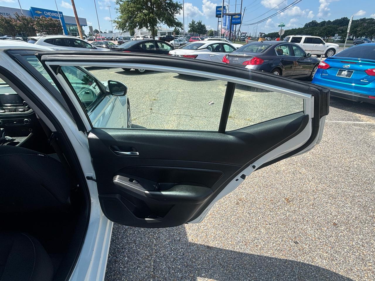 Nissan Altima  2022