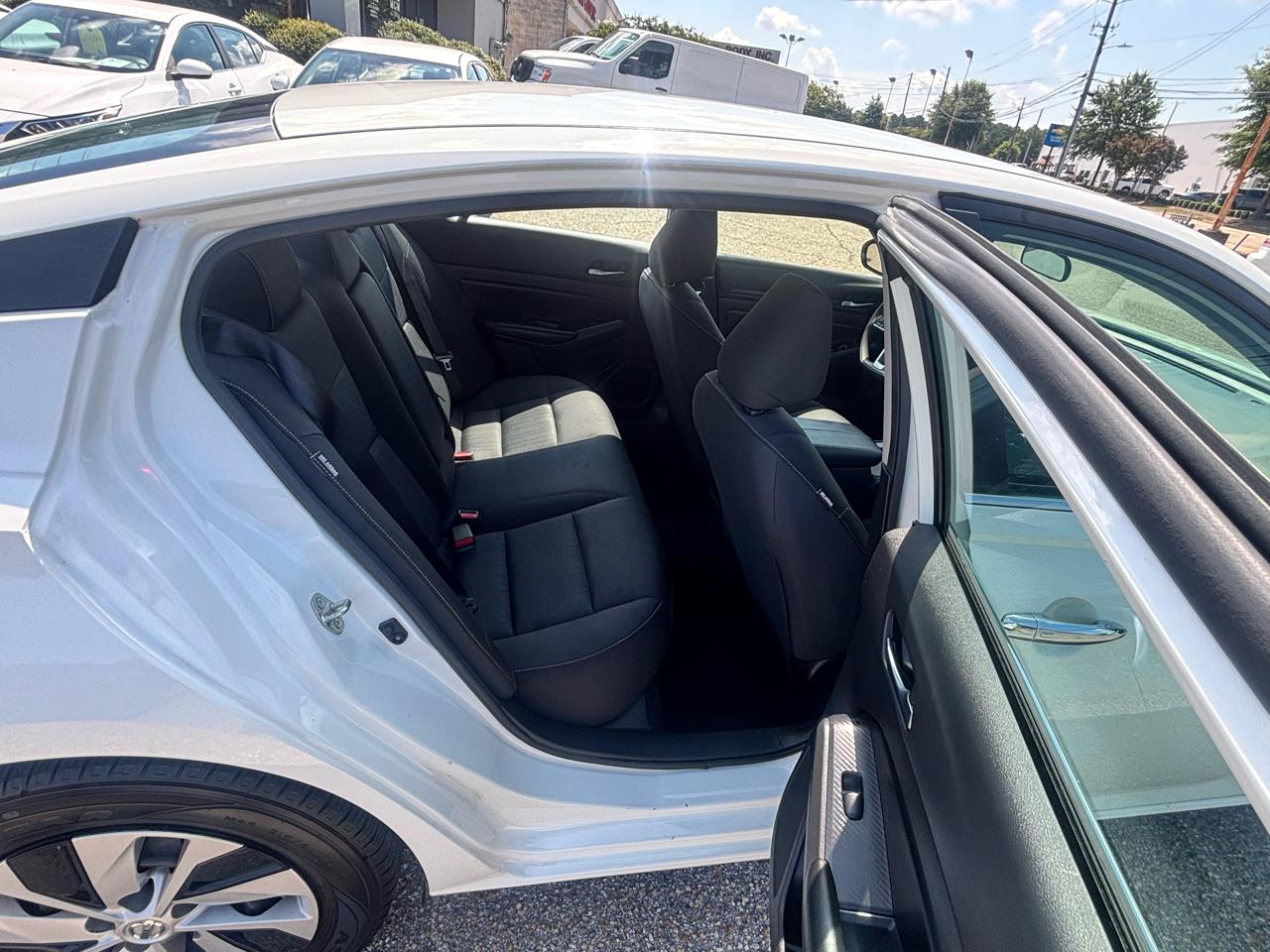 Nissan Altima  2022