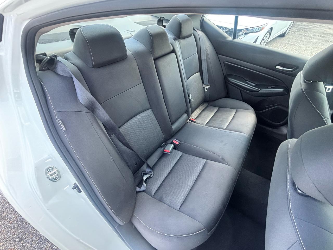 Nissan Altima  2022