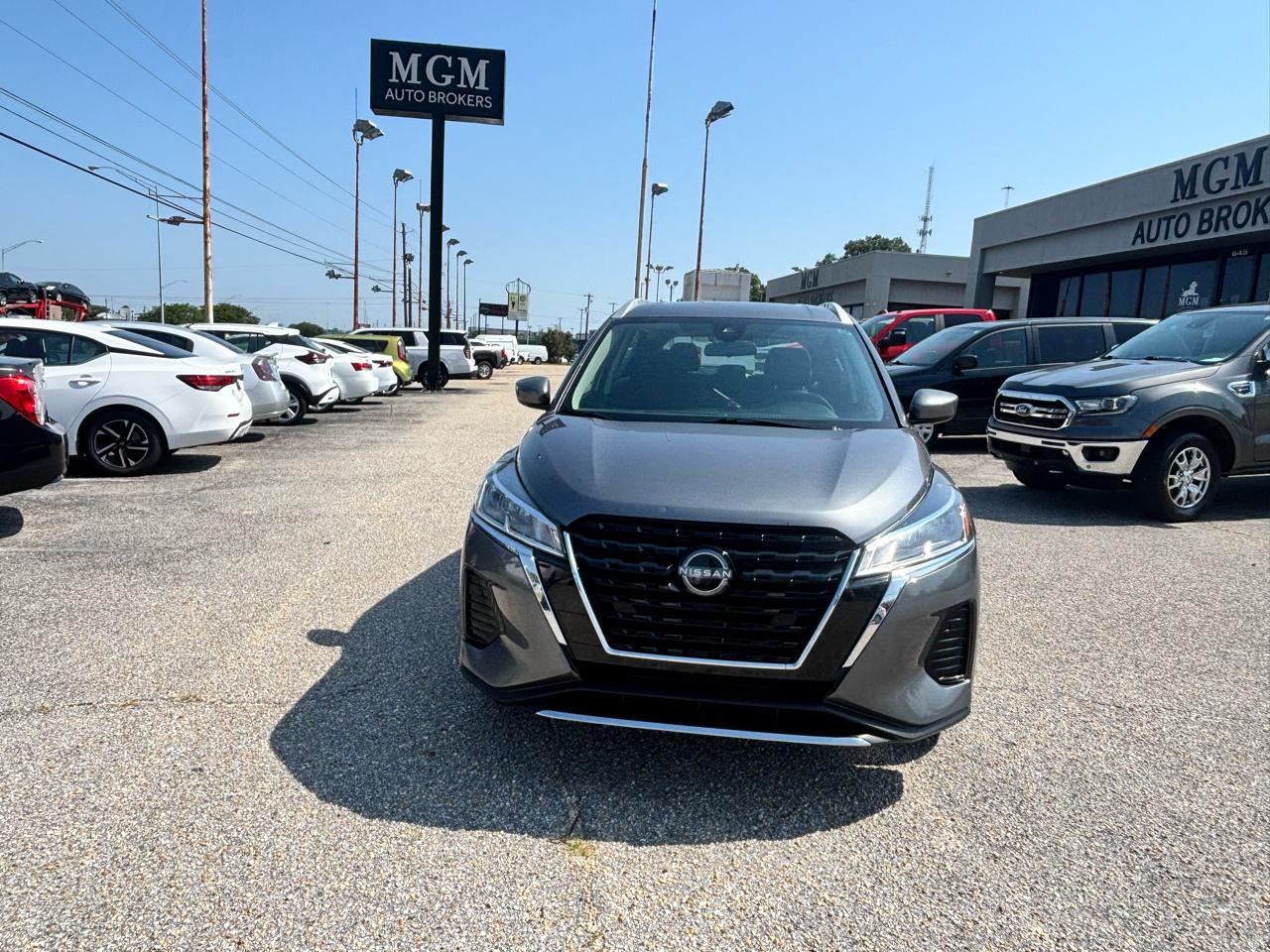 Nissan Kicks  2023