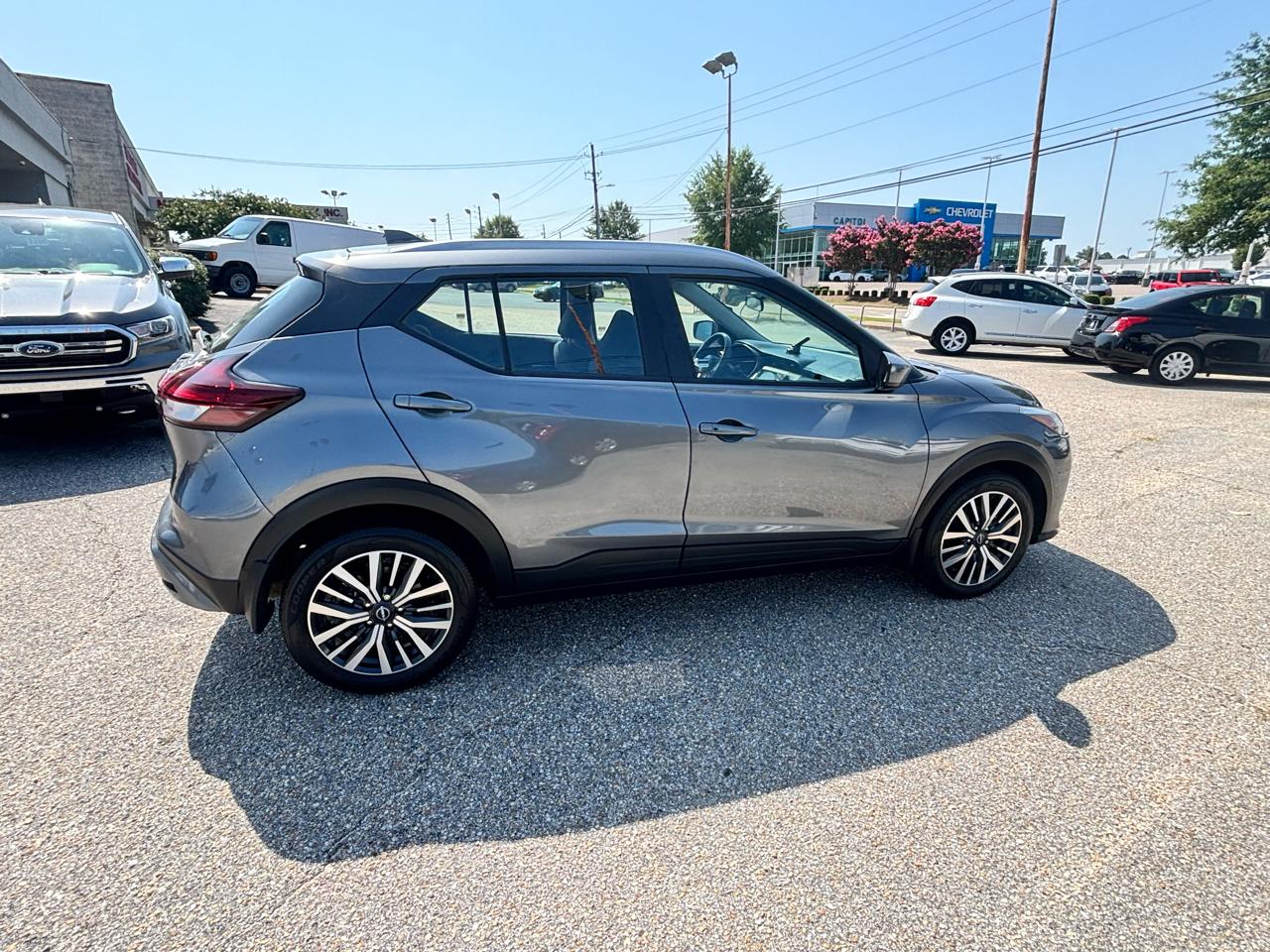 Nissan Kicks  2023