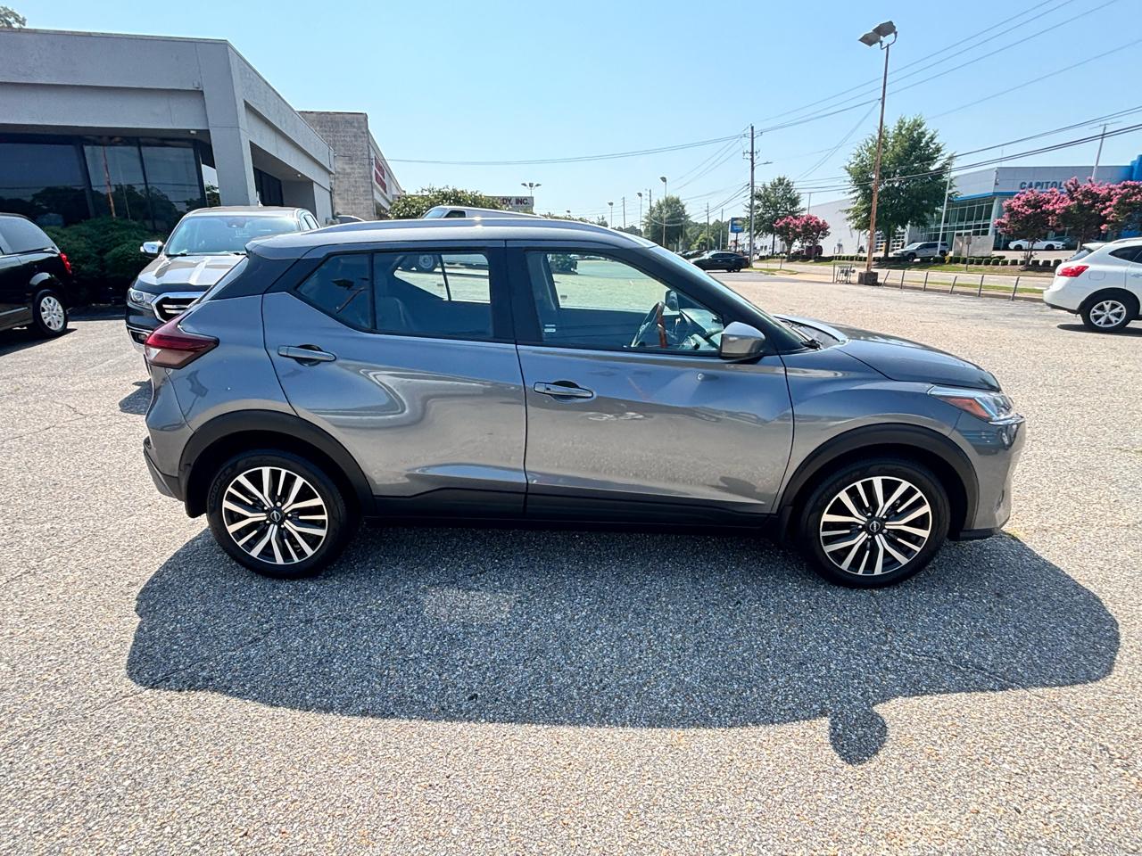 Nissan Kicks  2023