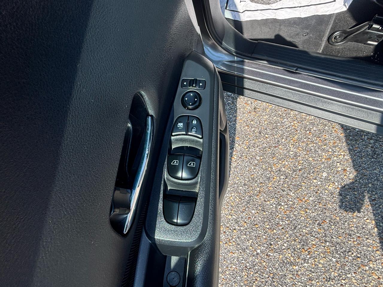 Nissan Kicks  2023