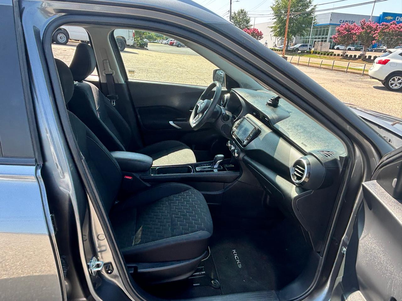 Nissan Kicks  2023