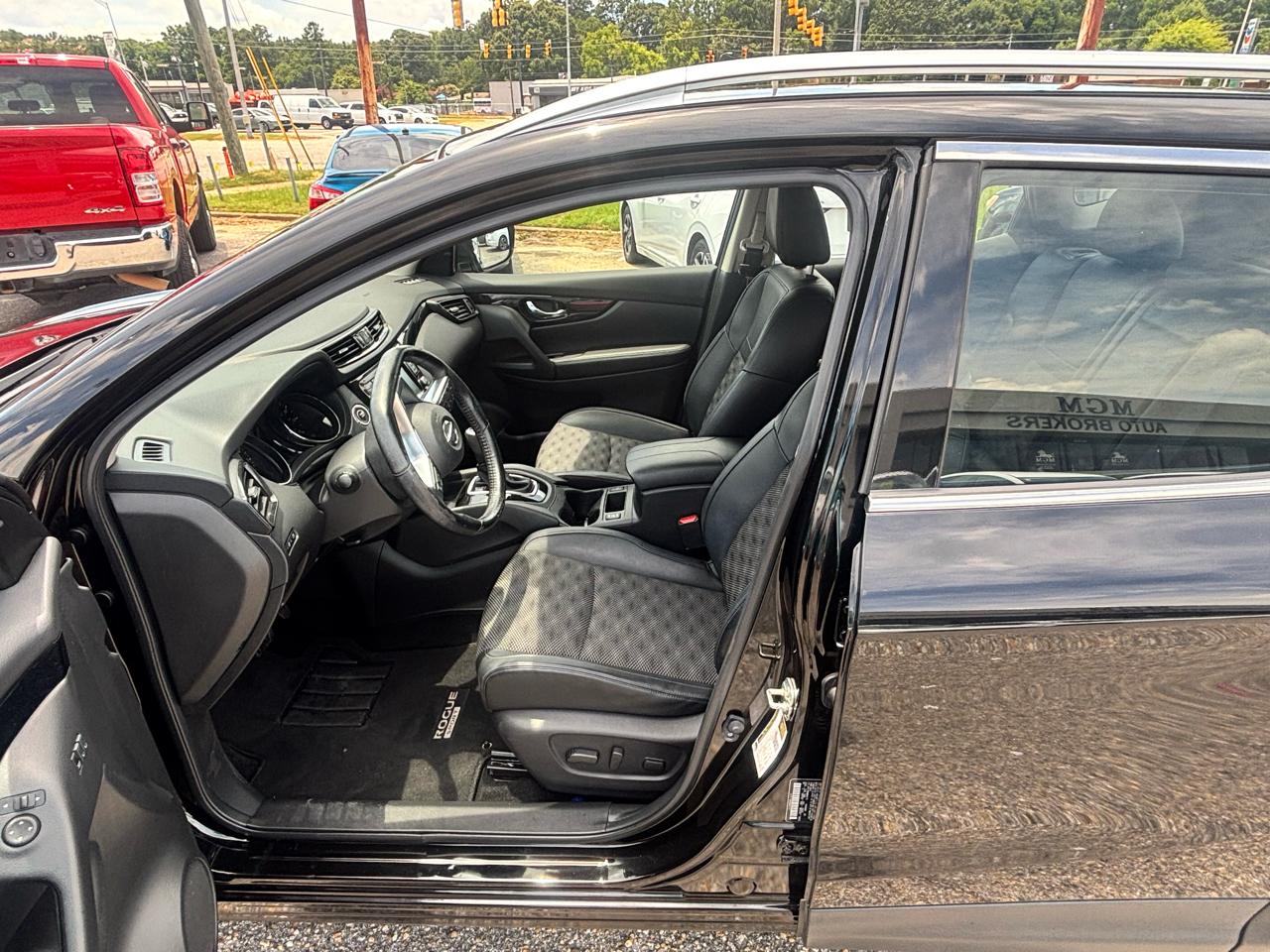 Nissan Rogue Sport  2022