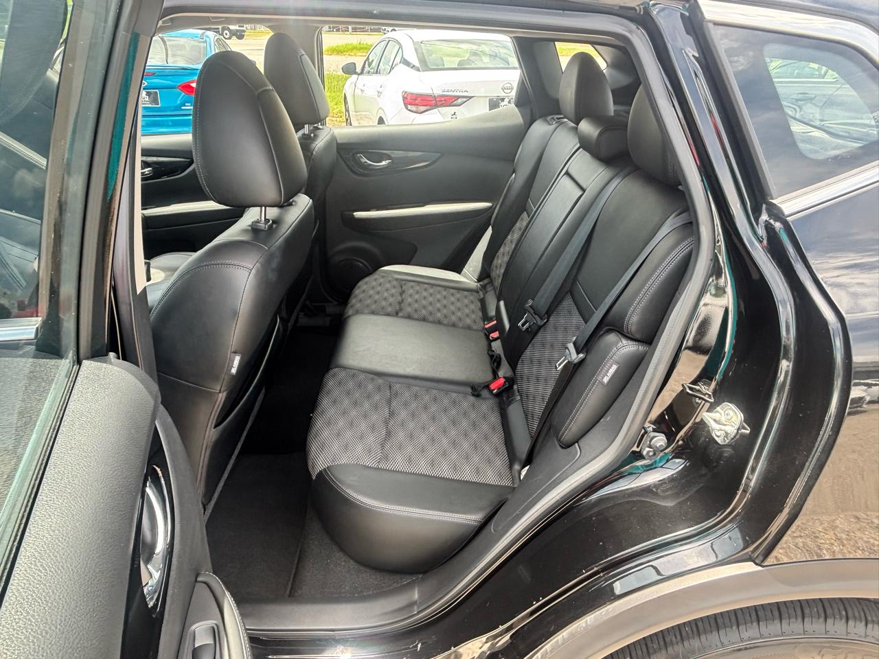 Nissan Rogue Sport  2022