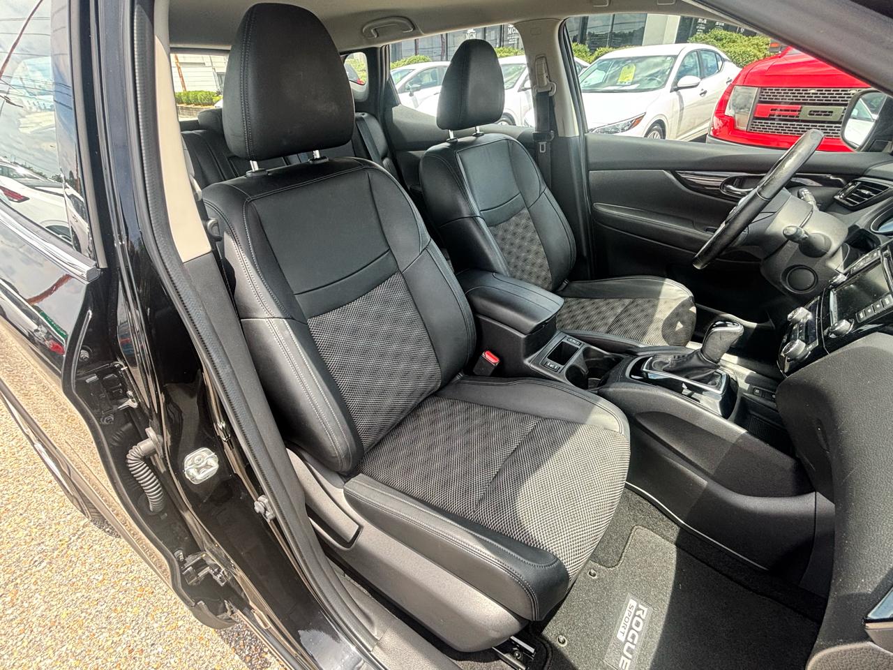 Nissan Rogue Sport  2022