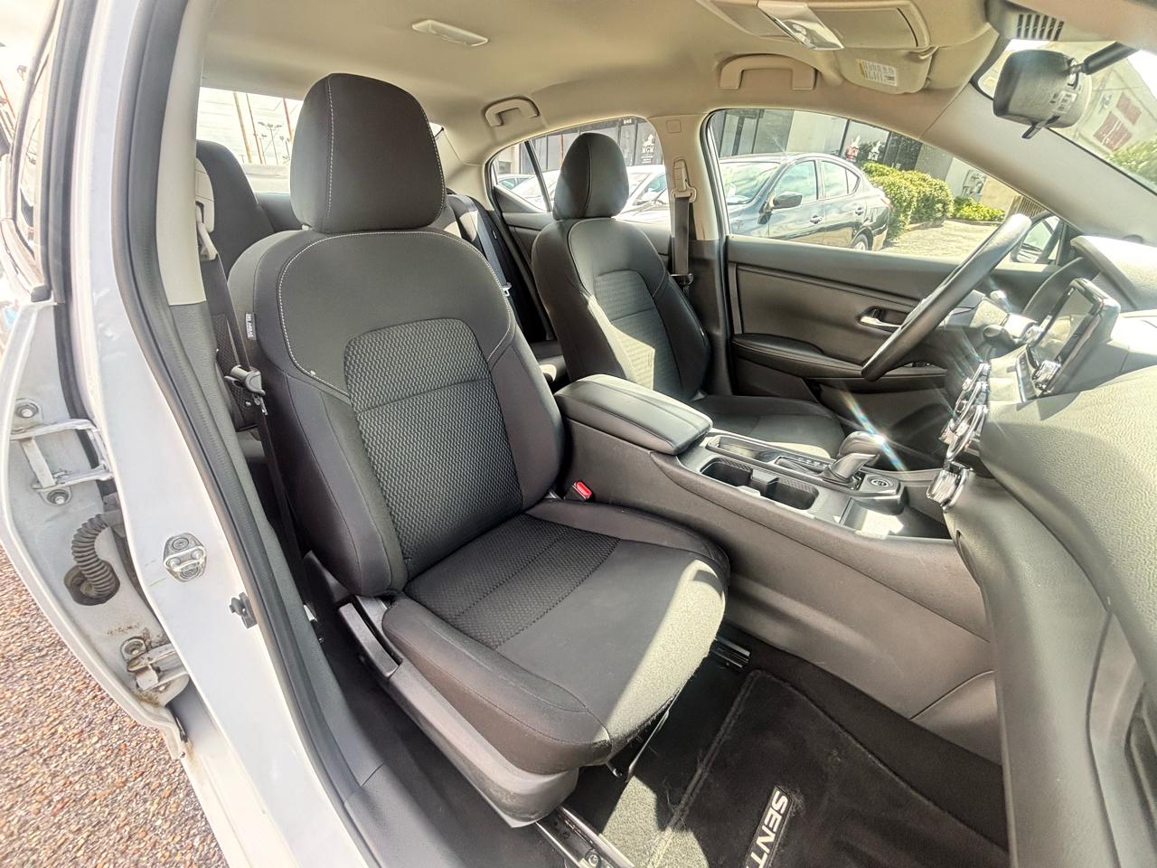 Nissan Sentra  2023